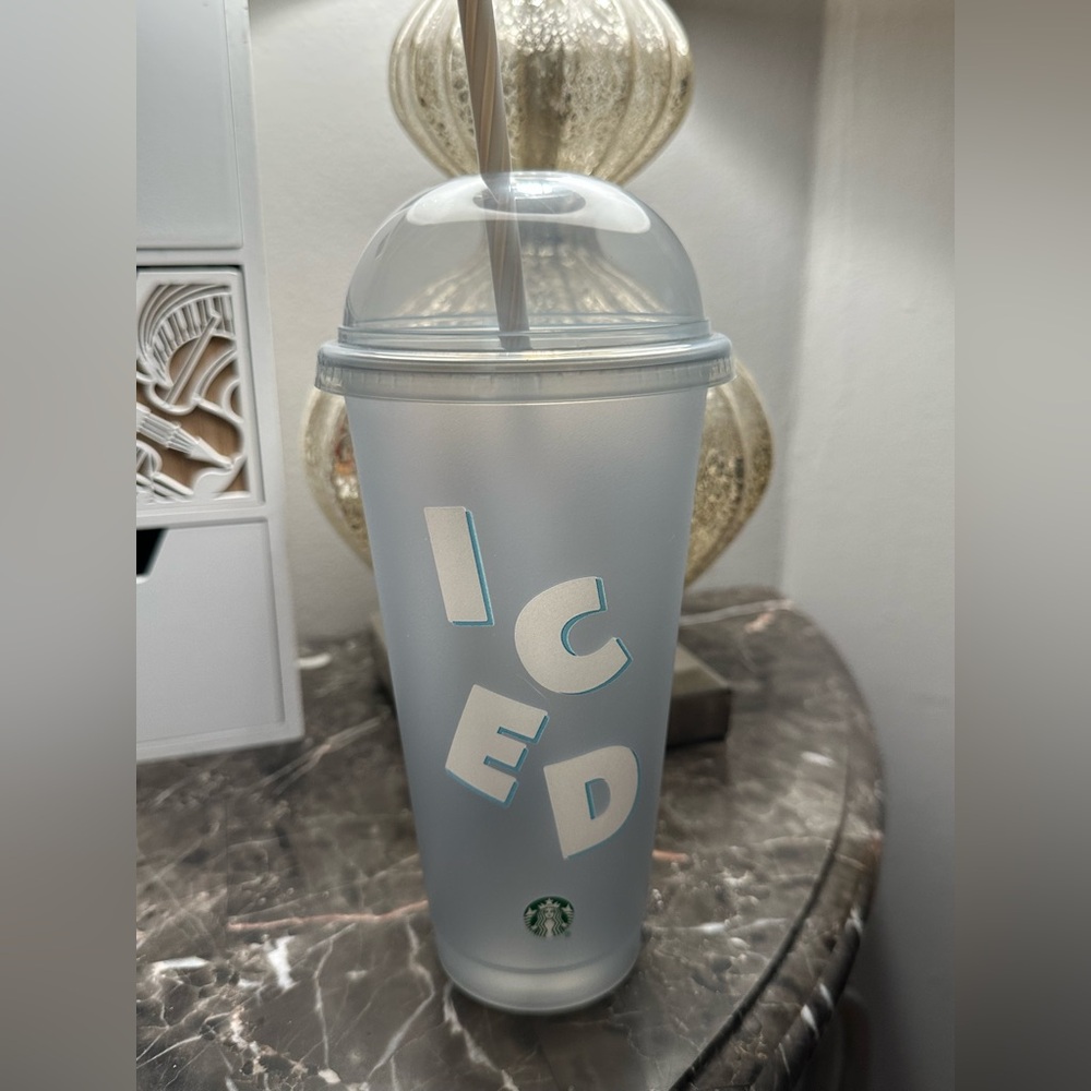 Starbucks Summer 2024 Reusable Cold Cup 24oz NEW w/ Dome Lid & straw